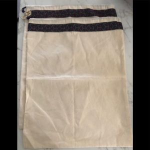 ONE Tory Dust Bag Remaining